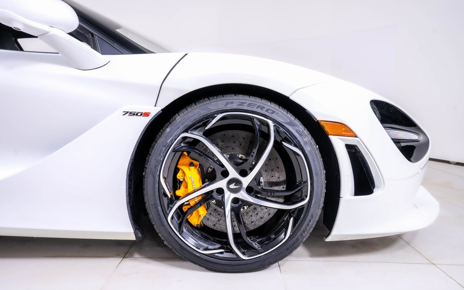 Used 2025 McLaren 750S image 15