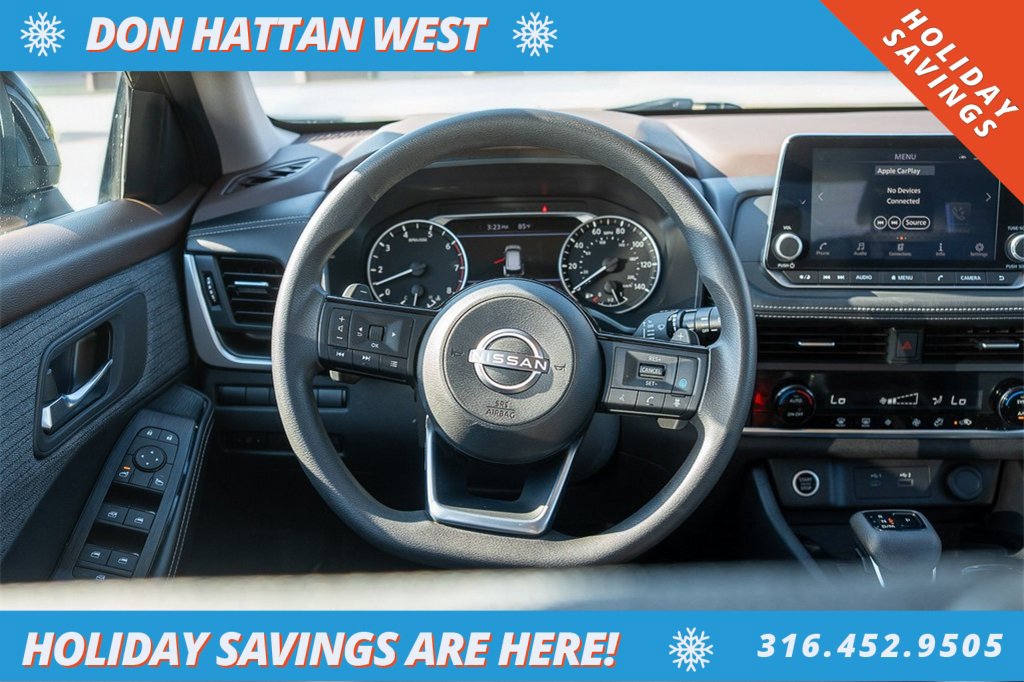 Used 2023 Nissan Rogue SV image 5