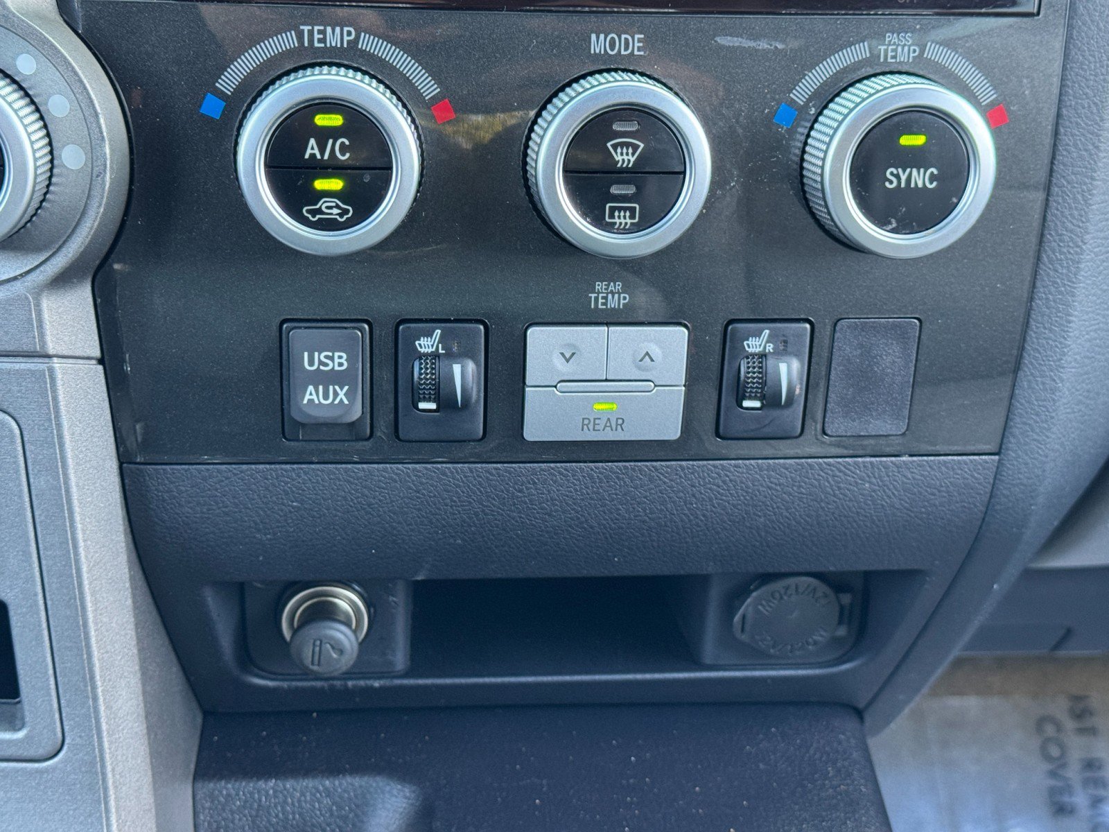 Used 2010 Toyota Sequoia Limited image 25