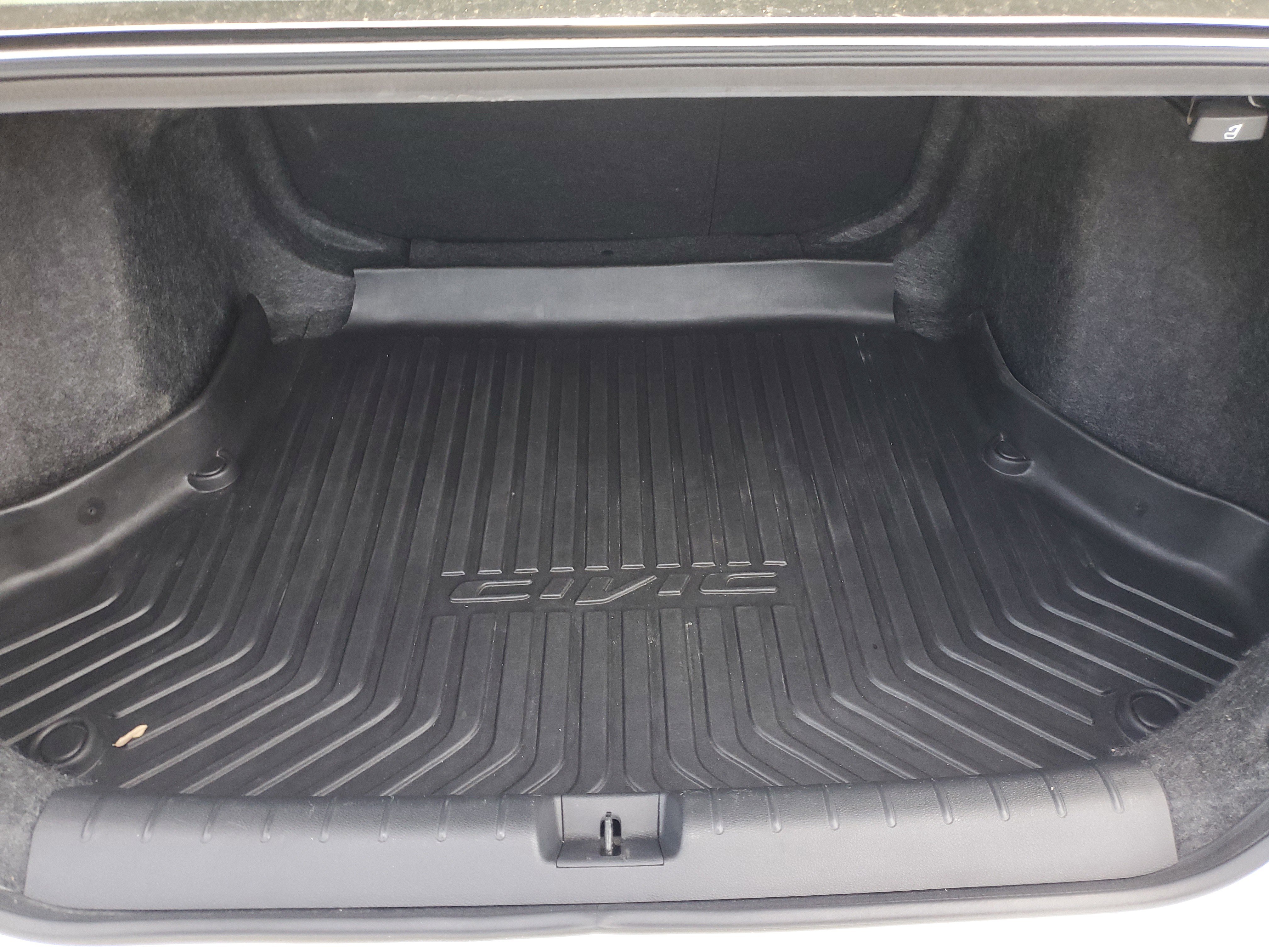 Used 2017 Honda Civic Touring image 8