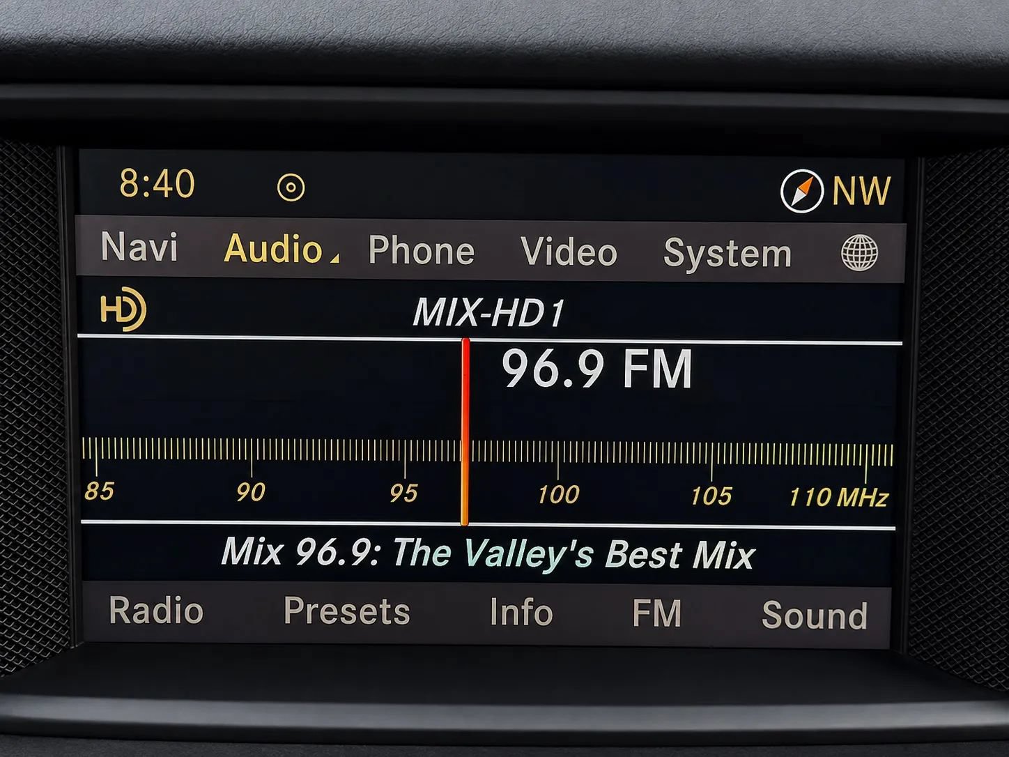 Used 2013 Mercedes-Benz SL 63 AMG w/ AMG Performance Pkg image 33
