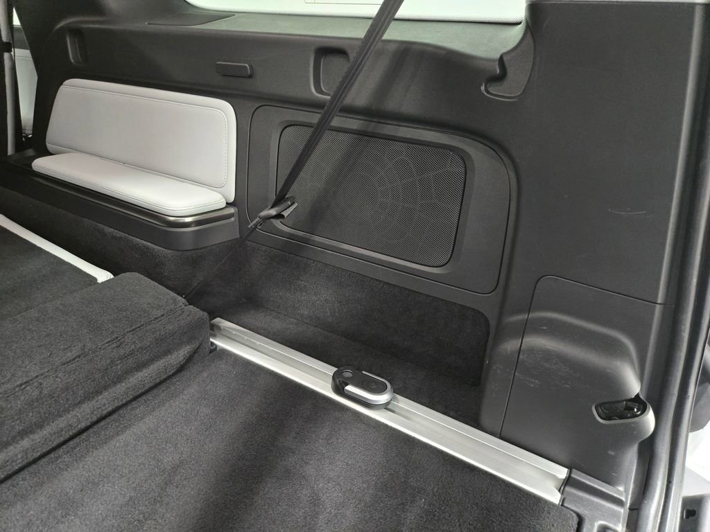 Used 2023 Rivian R1S Launch Edition image 48