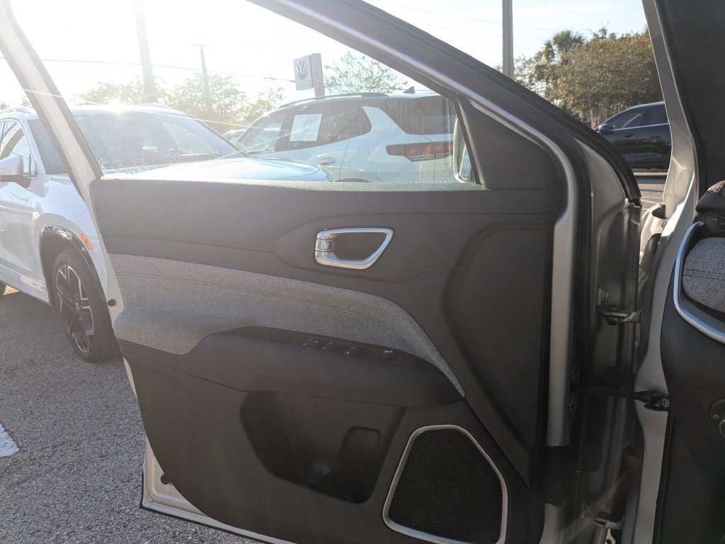Used 2024 Jeep Compass Latitude AWD/4WD image 39