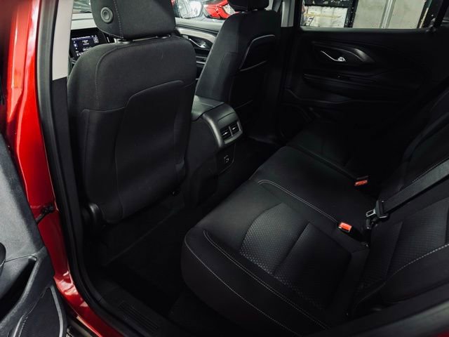 Used 2024 GMC Terrain SLE image 19