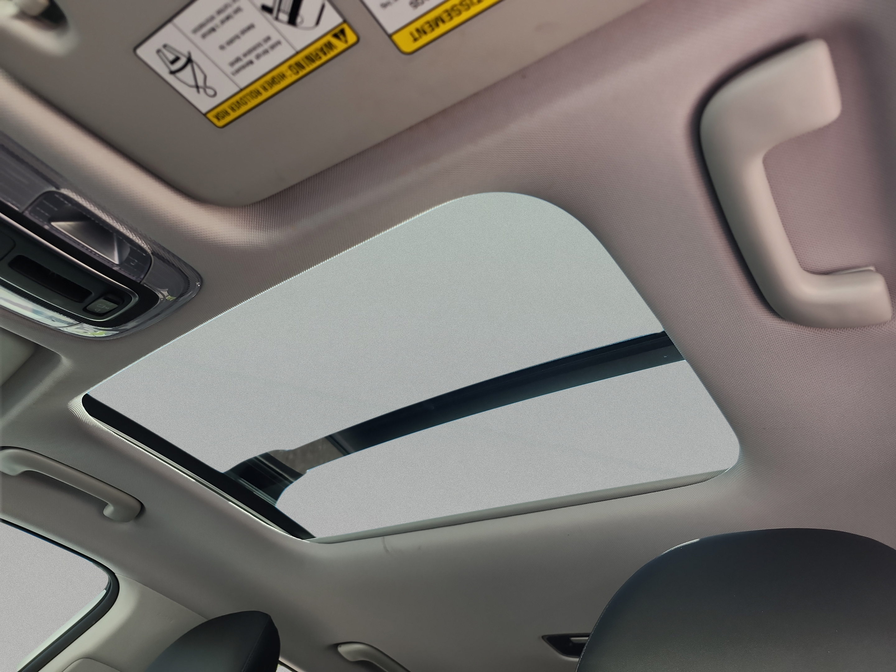 Certified 2025 Hyundai Kona Limited AWD/4WD image 27