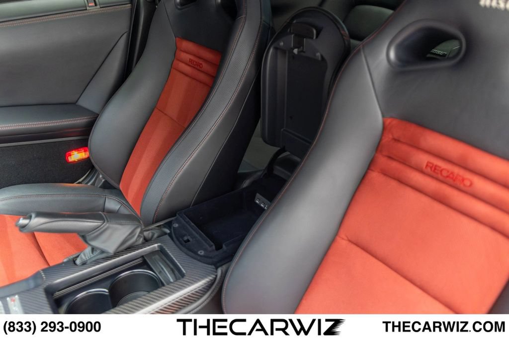 Used 2018 Nissan GT-R NISMO AWD/4WD image 73