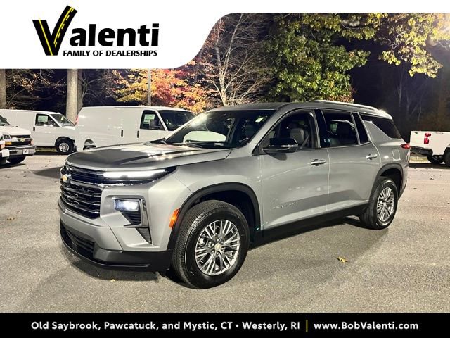 Used 2025 Chevrolet Traverse LT