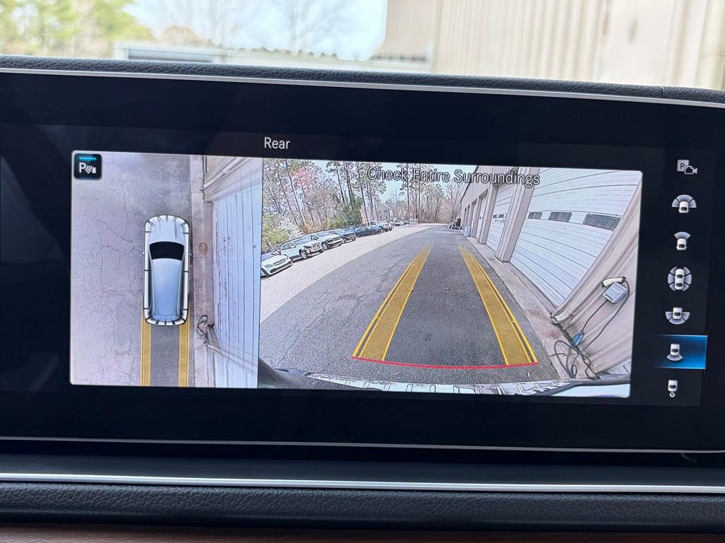 Used 2022 Mercedes-Benz GLS 450 4MATIC w/ Warmth & Comfort Package image 16