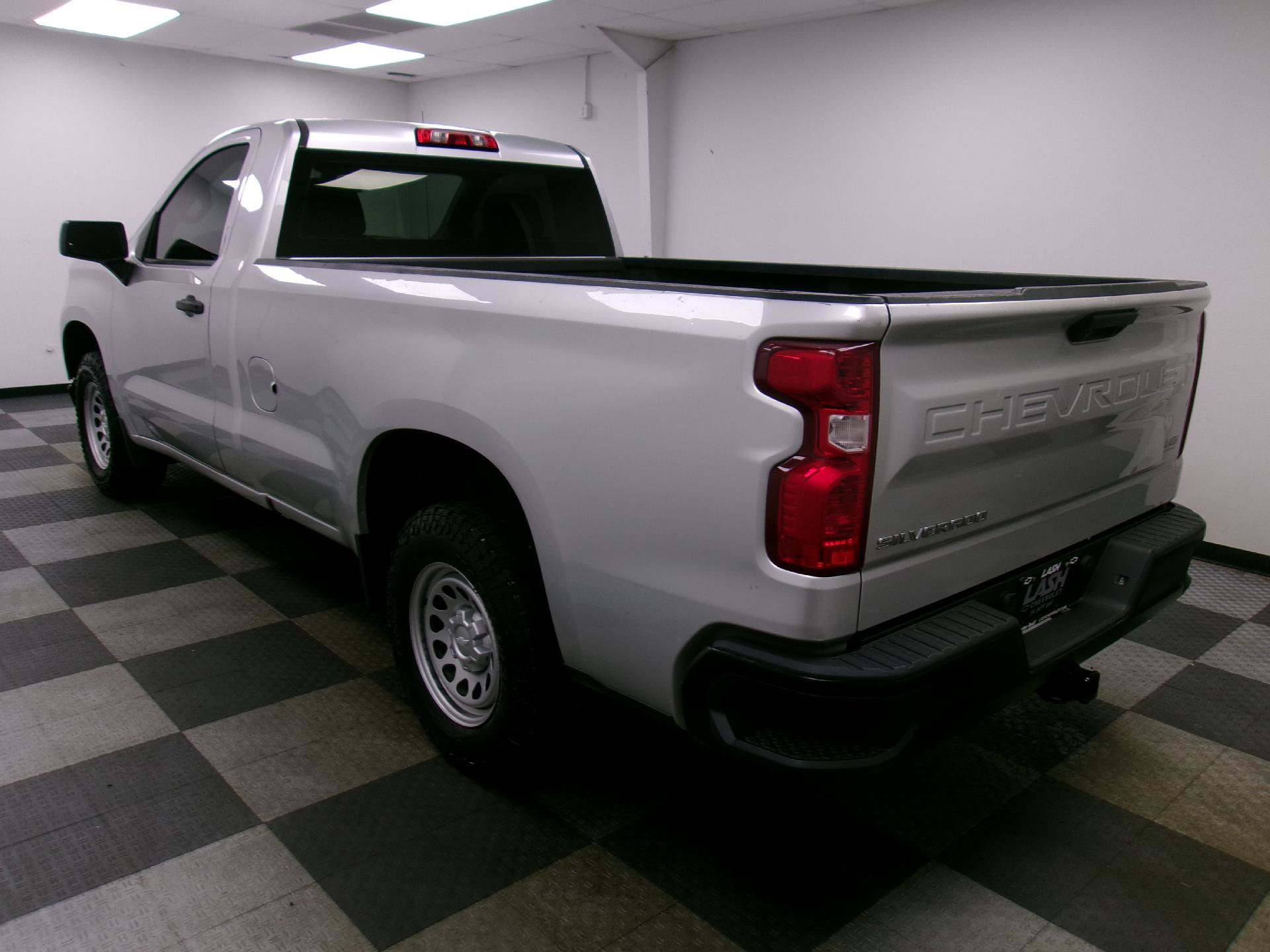 Used 2020 Chevrolet Silverado 1500 W/T w/ Trailering Package RWD image 2