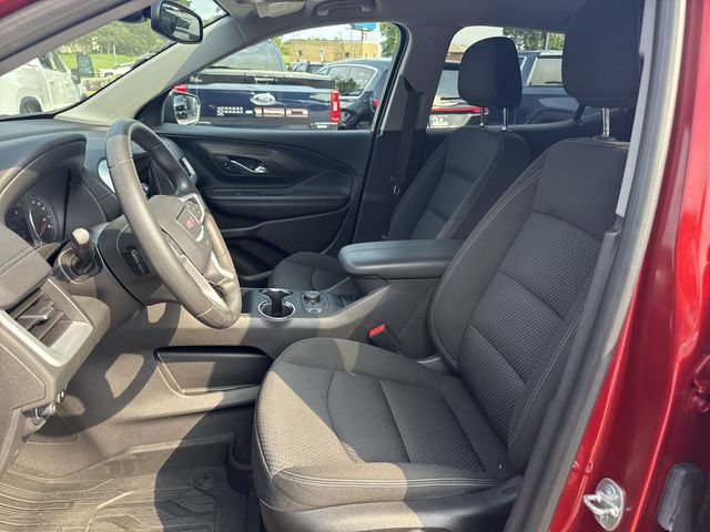 Used 2024 GMC Terrain SLE w/ Driver Convenience Package FWD image 18