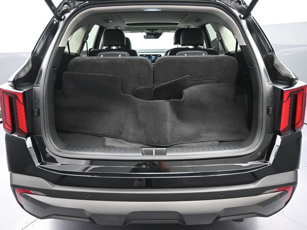 Certified 2024 Kia Sorento SX image 23