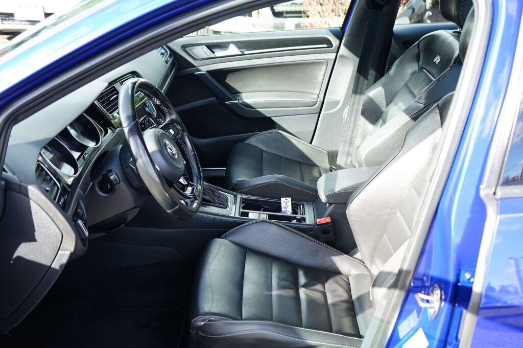 Used 2015 Volkswagen Golf R 4-Door image 23