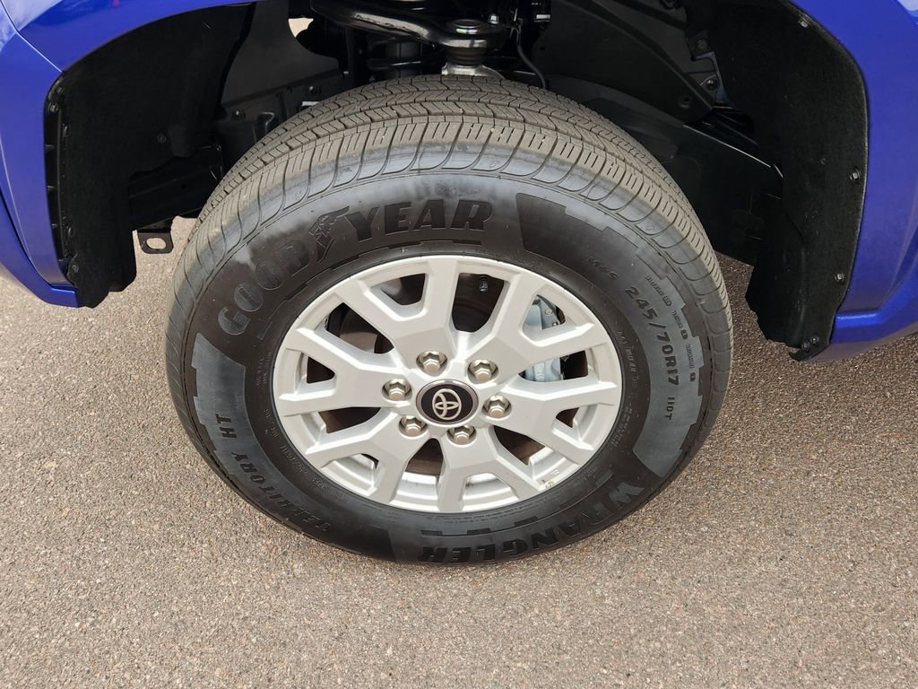 Used 2025 Toyota Tacoma SR5 image 10