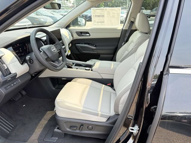 New 2026 Nissan Pathfinder SL w/ SL Premium Package (P04) AWD/4WD image 15