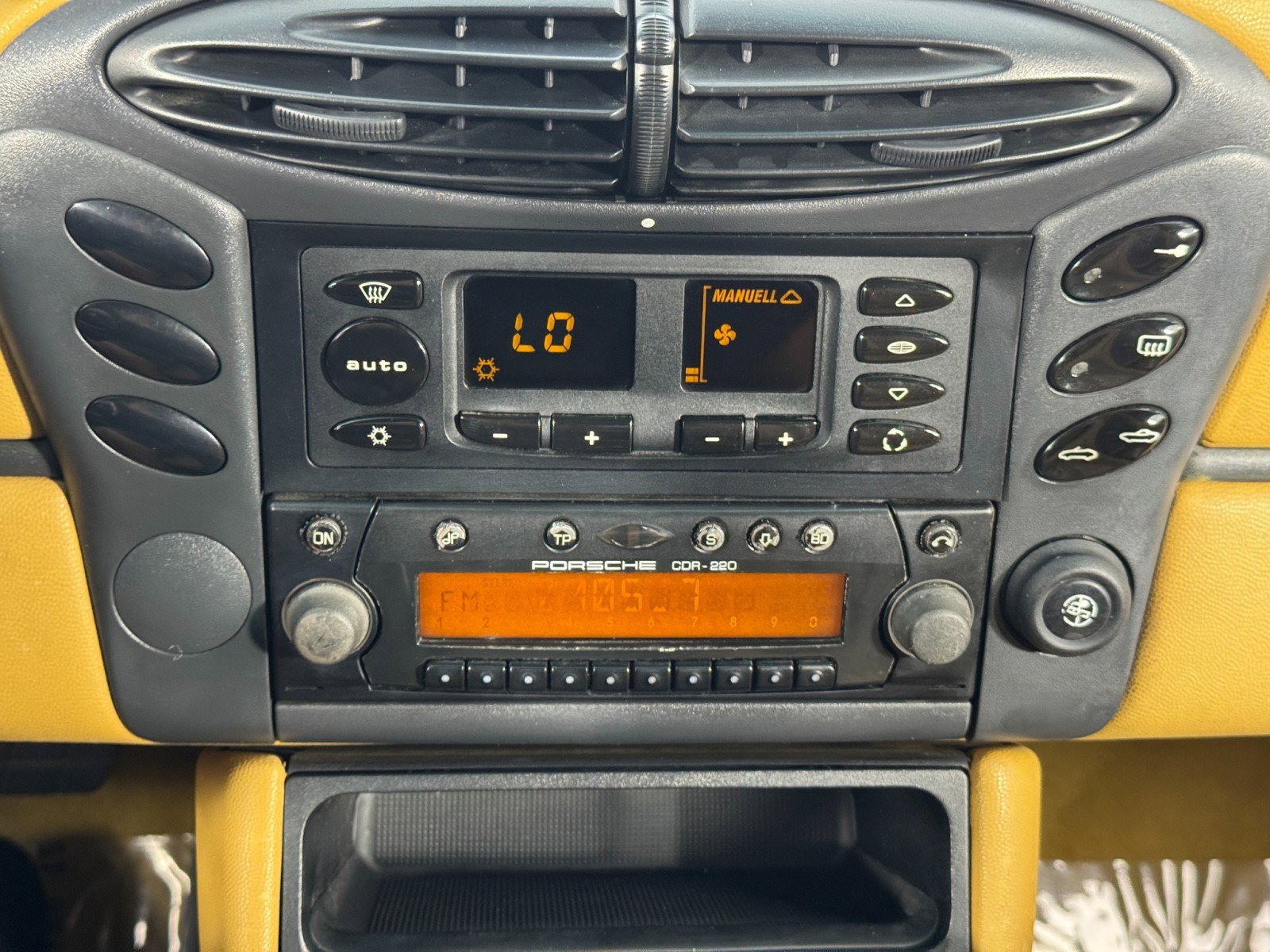 Used 1999 Porsche Boxster image 20