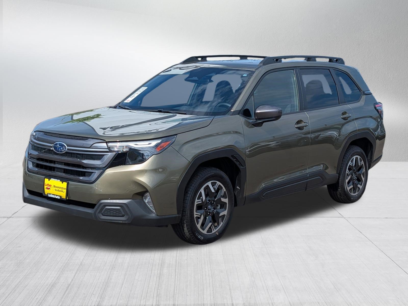Used 2025 Subaru Forester Premium AWD/4WD image 3