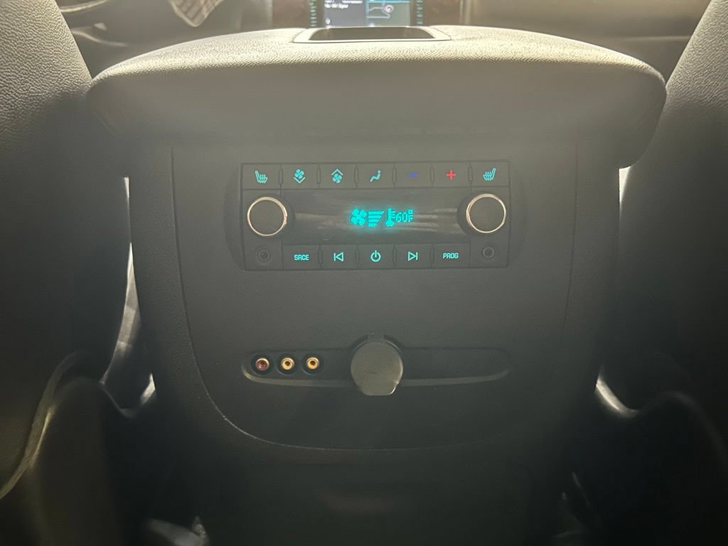 Used 2012 Chevrolet Suburban LTZ AWD/4WD image 22