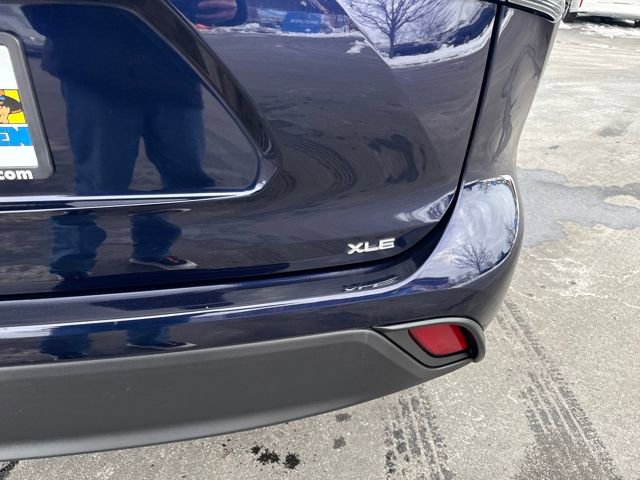 Used 2023 Toyota Highlander L image 46