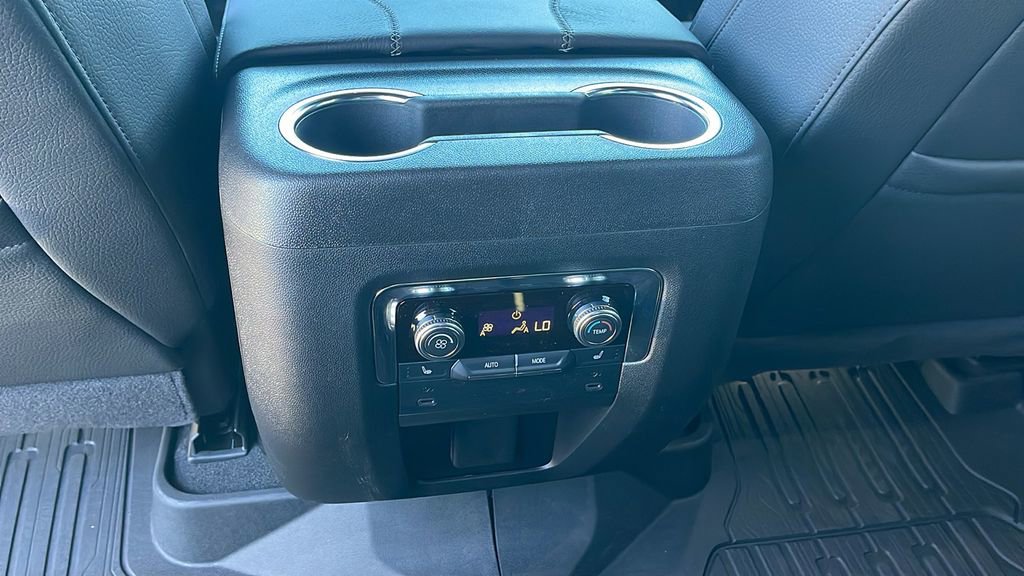 New 2026 GMC Yukon Denali w/ Sun & Power Step Package AWD/4WD image 18