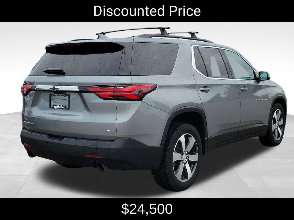 Certified 2023 Chevrolet Traverse LT w/ LT Premium Package AWD/4WD image 3