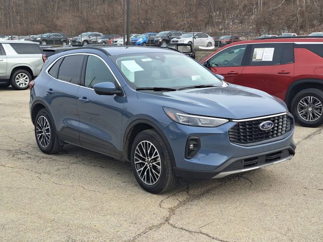Used 2025 Ford Escape SE w/ PHEV Premium Package image 7