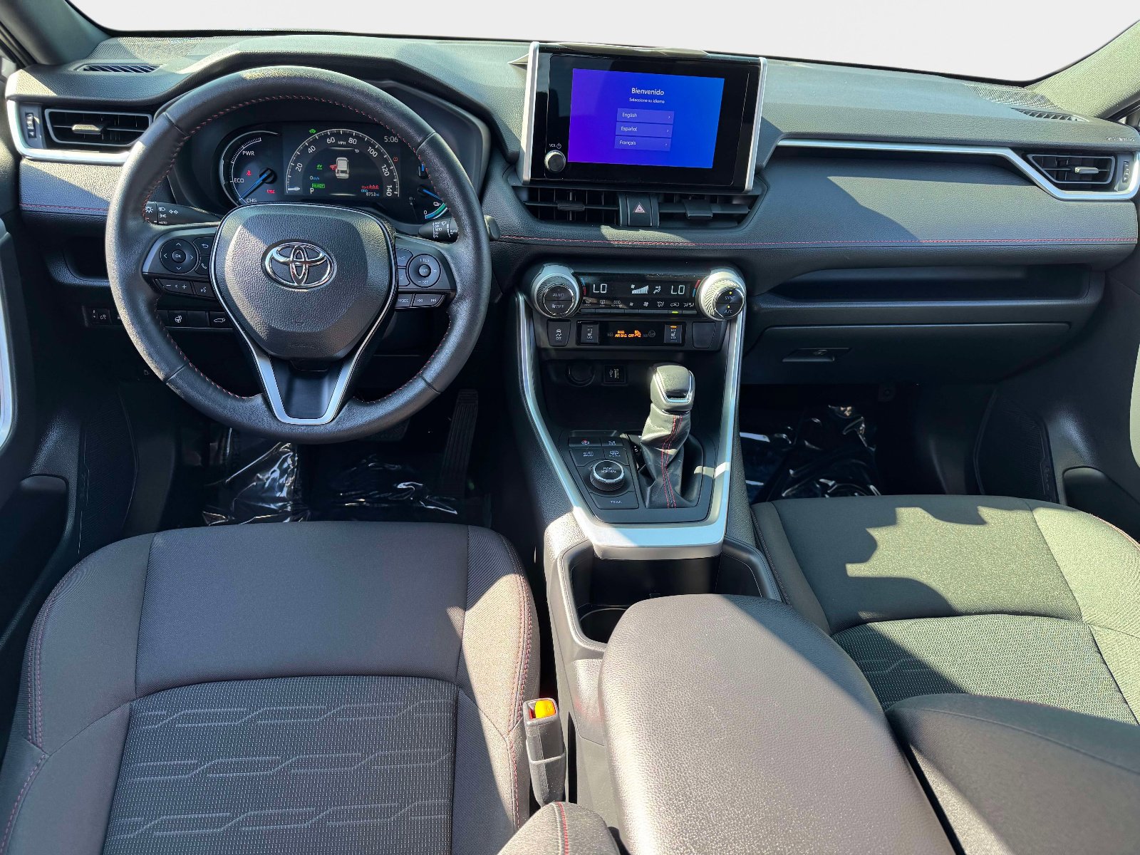 Used 2024 Toyota RAV4 SE w/ Weather & Moonroof Package image 11