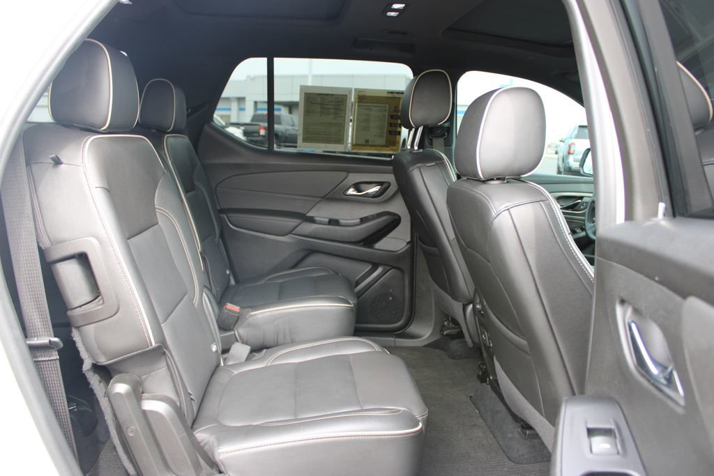 Used 2023 Chevrolet Traverse Premier AWD/4WD image 34