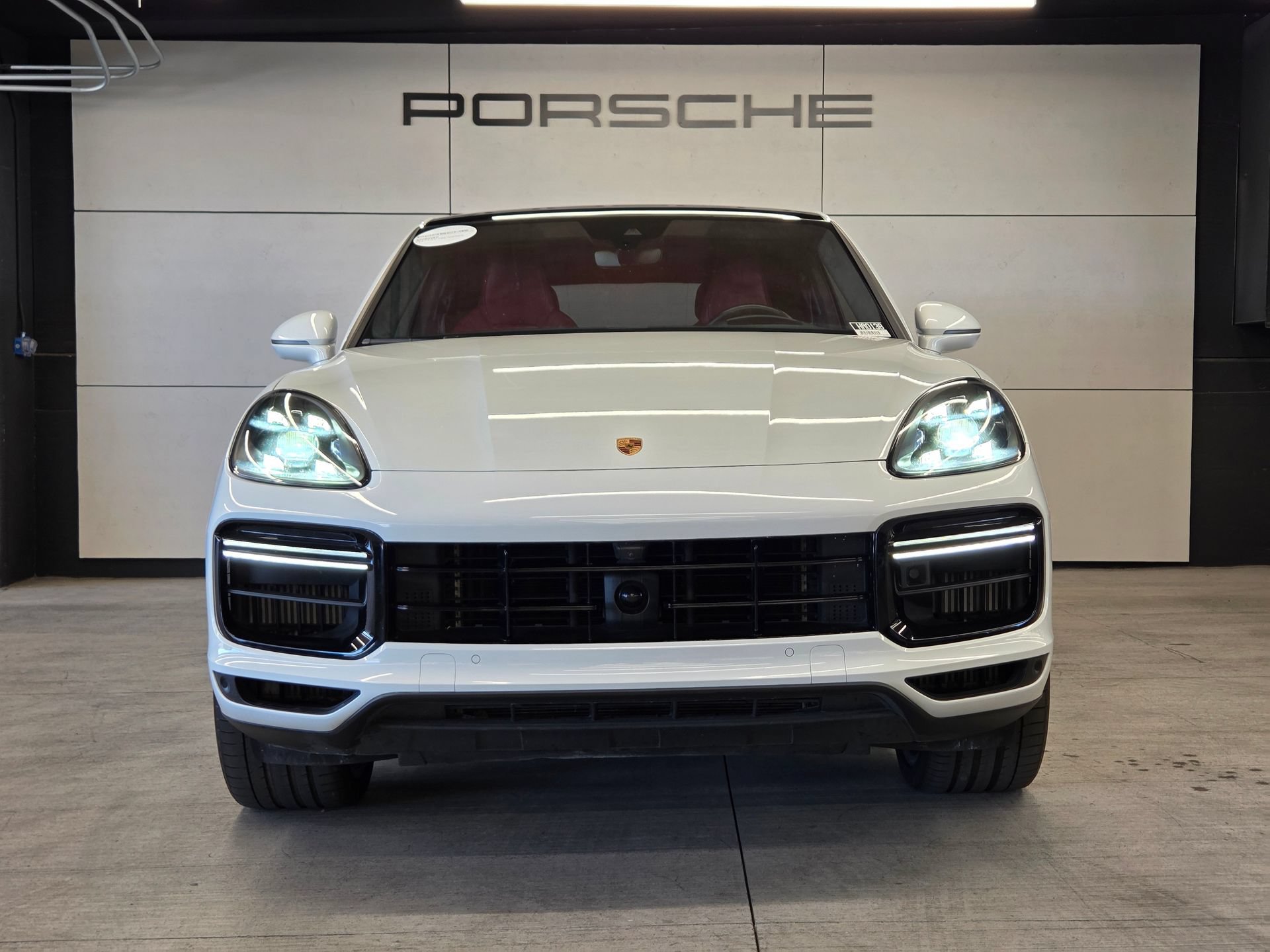 Certified 2023 Porsche Cayenne Turbo AWD/4WD image 27