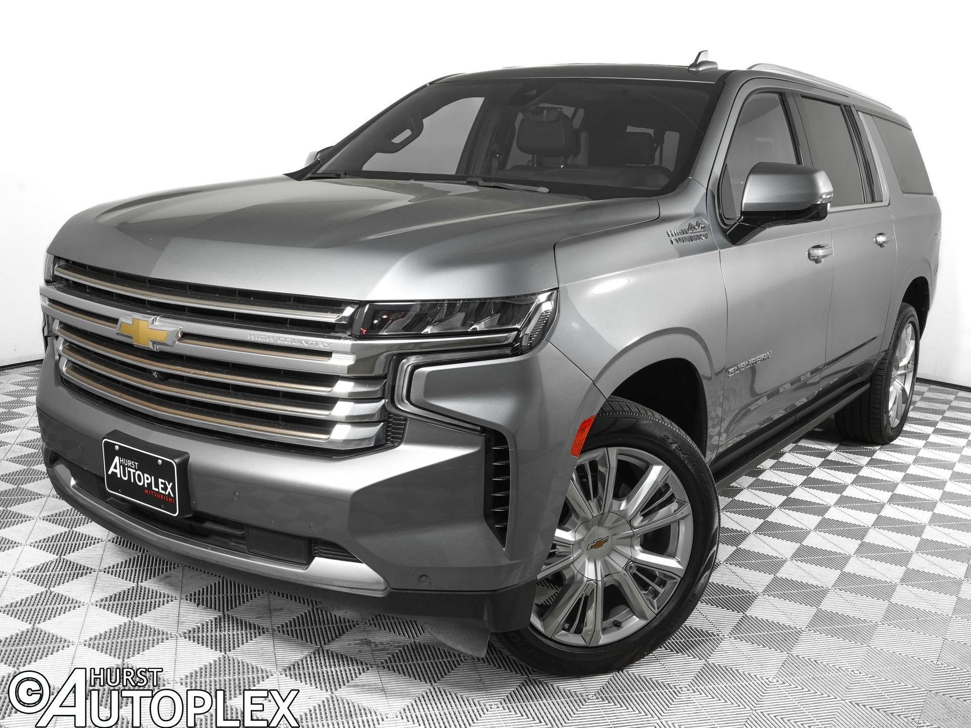 Used 2021 Chevrolet Suburban High Country AWD/4WD image 1