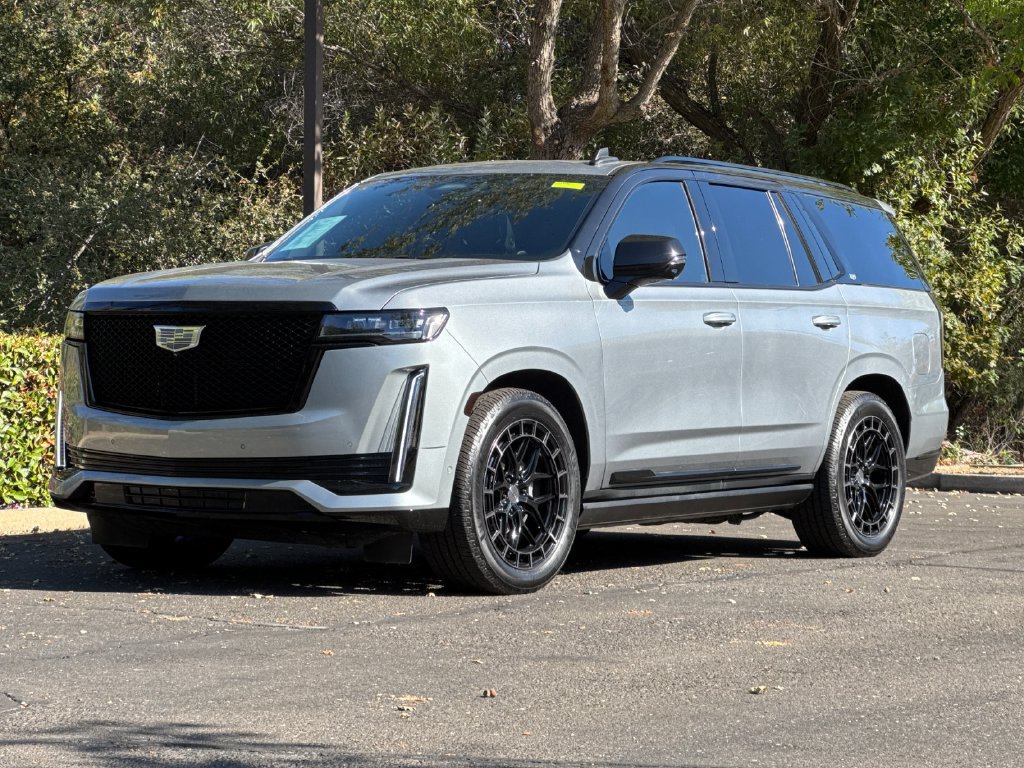 Used 2024 Cadillac Escalade Sport w/ LPO, ONYX Package AWD/4WD image 9