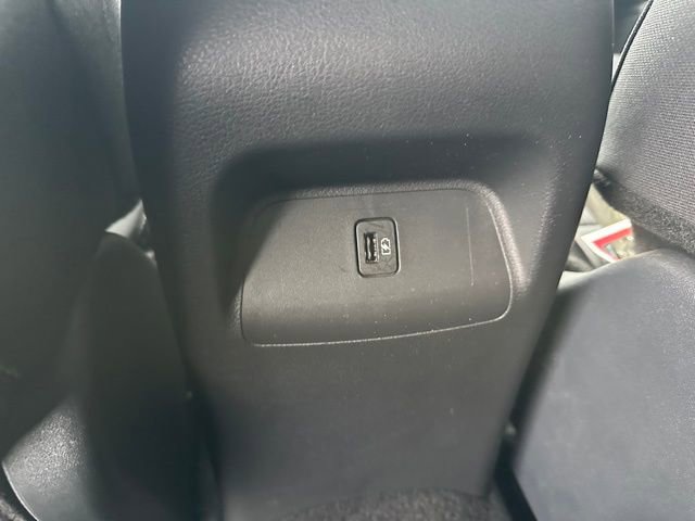 Used 2025 Nissan Sentra SV w/ Trunk Package image 15