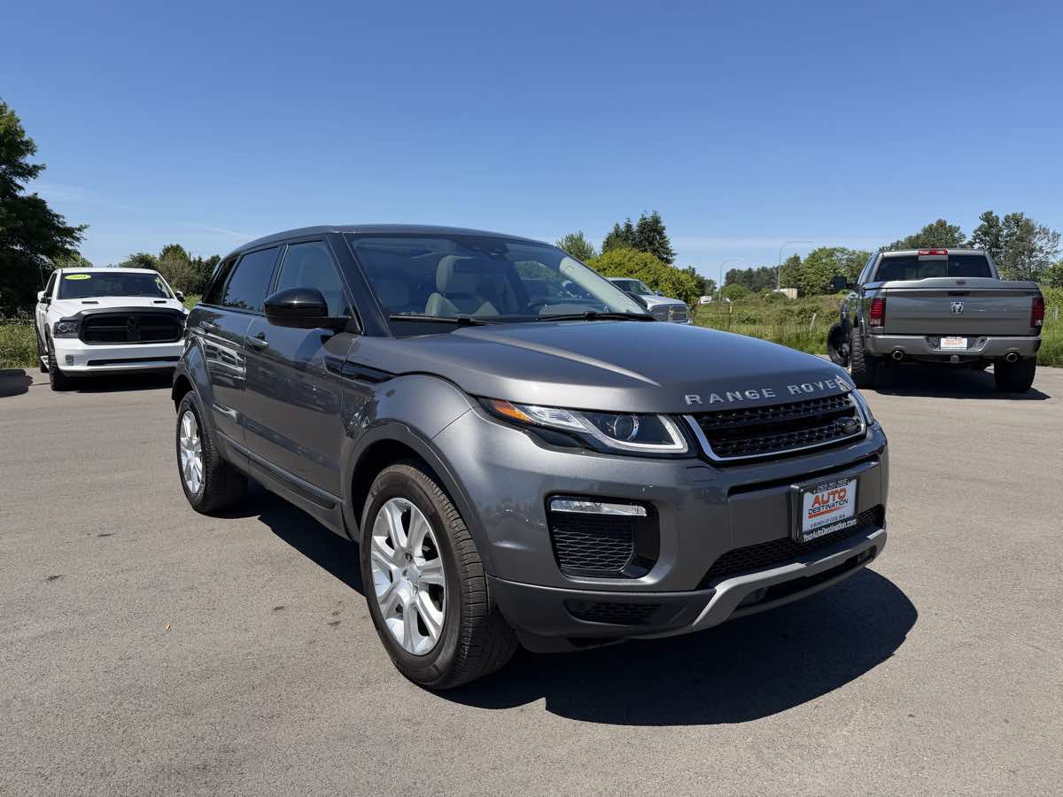 Used 2019 Land Rover Range Rover Evoque SE AWD/4WD image 2