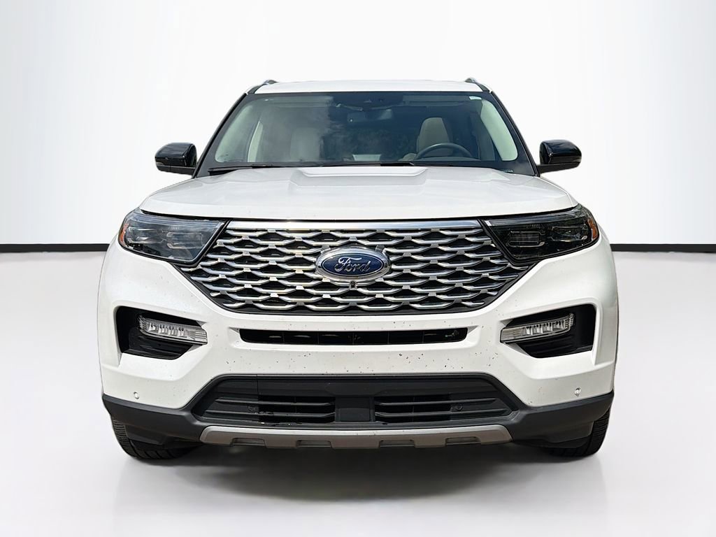 Used 2024 Ford Explorer Platinum w/ Technology Package AWD/4WD image 2