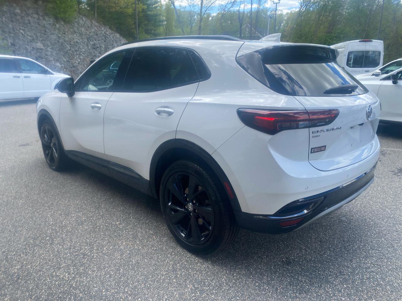 Used 2023 Buick Envision Essence w/ Sport Touring Package AWD/4WD image 3