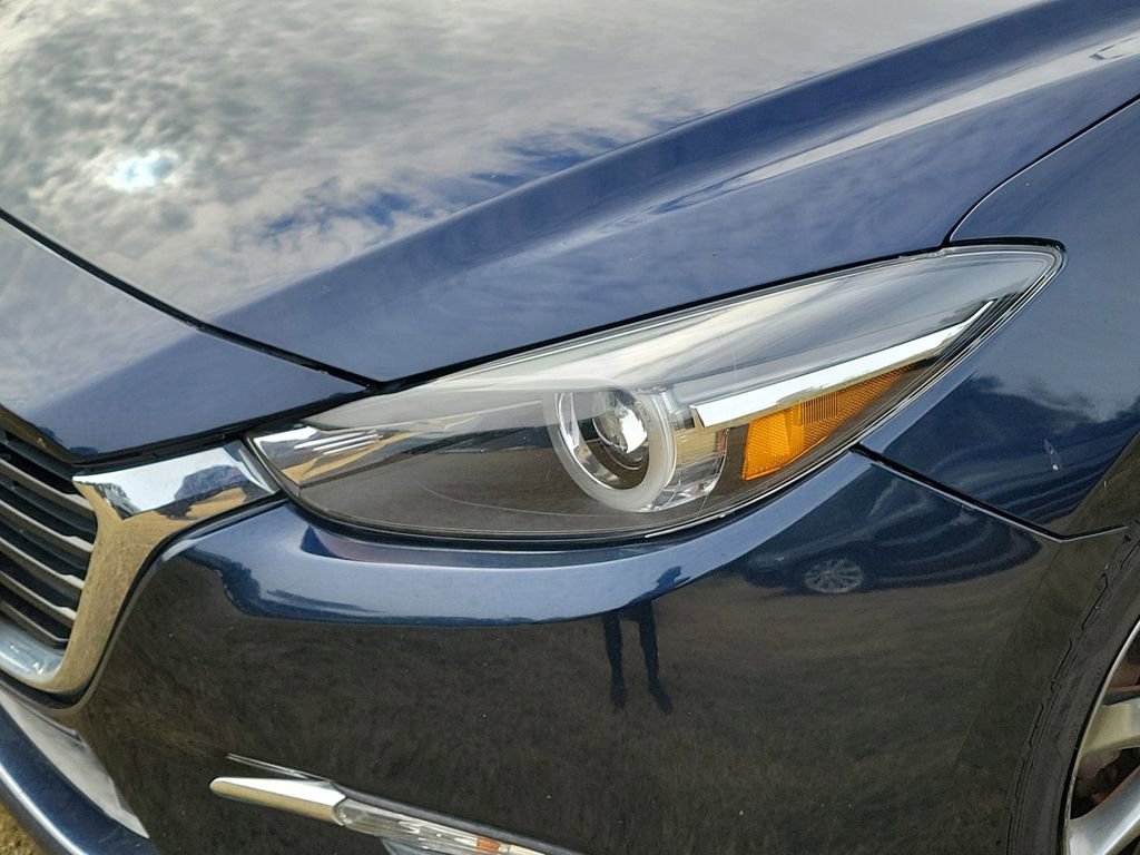 Used 2018 MAZDA MAZDA3 Grand Touring image 7