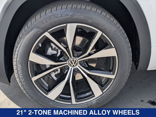 New 2026 Volkswagen Atlas SEL Premium R-Line image 9