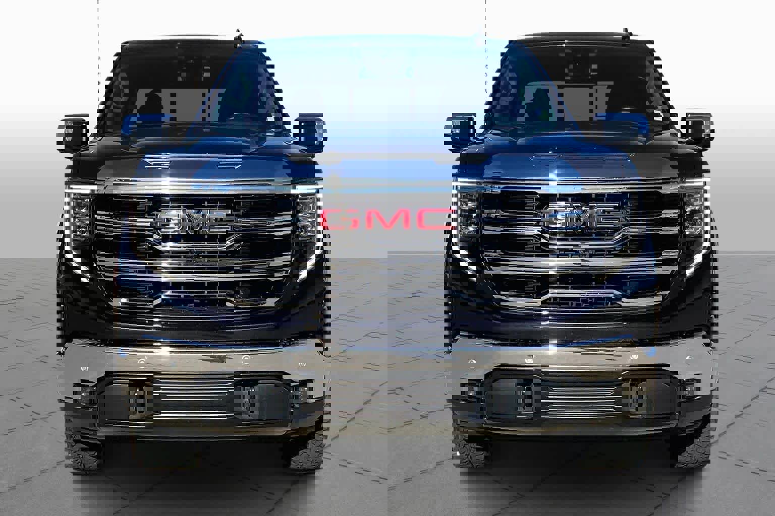 Certified 2024 GMC Sierra 1500 SLT image 4
