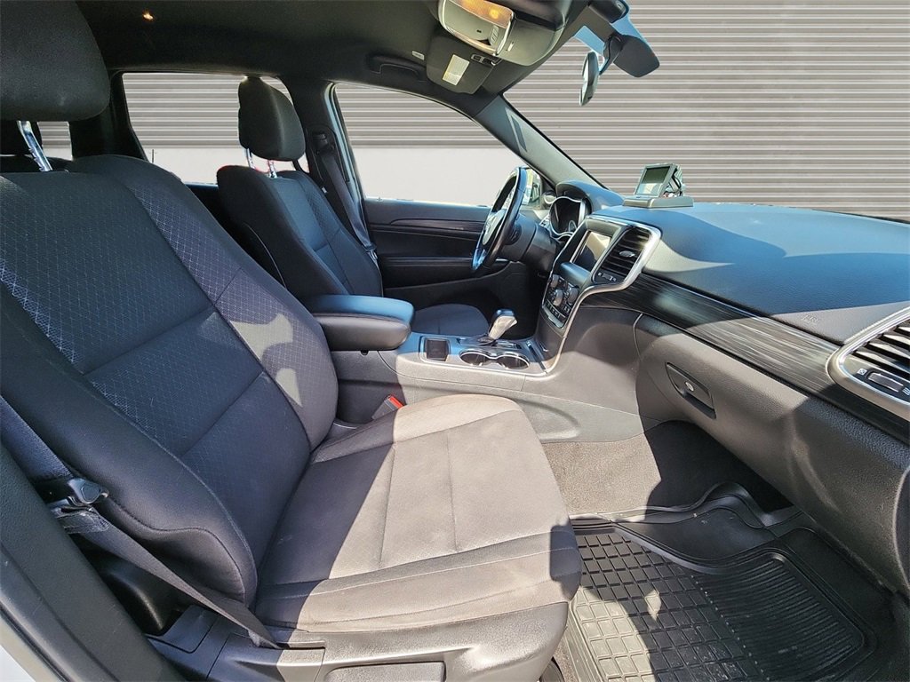 Used 2020 Jeep Grand Cherokee Laredo image 15