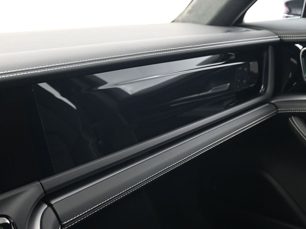 Used 2024 Porsche Panamera 4 image 23
