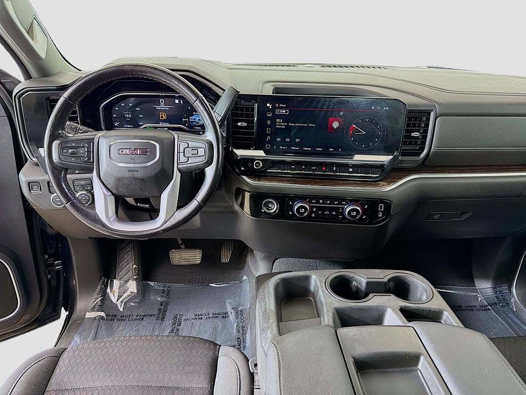 Used 2022 GMC Sierra 1500 Elevation w/ LPO, Elevation Black Package AWD/4WD image 19