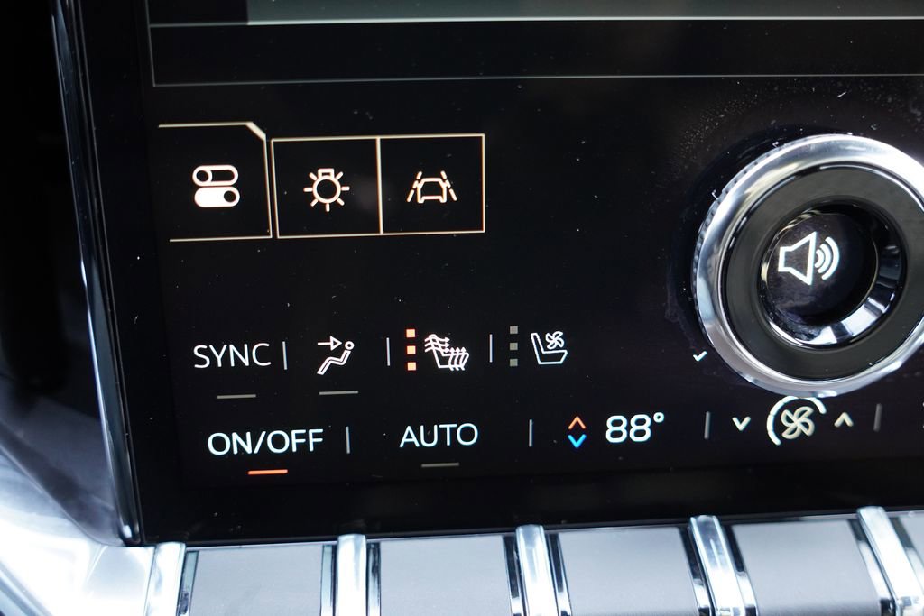 Certified 2025 GMC Acadia Denali image 32