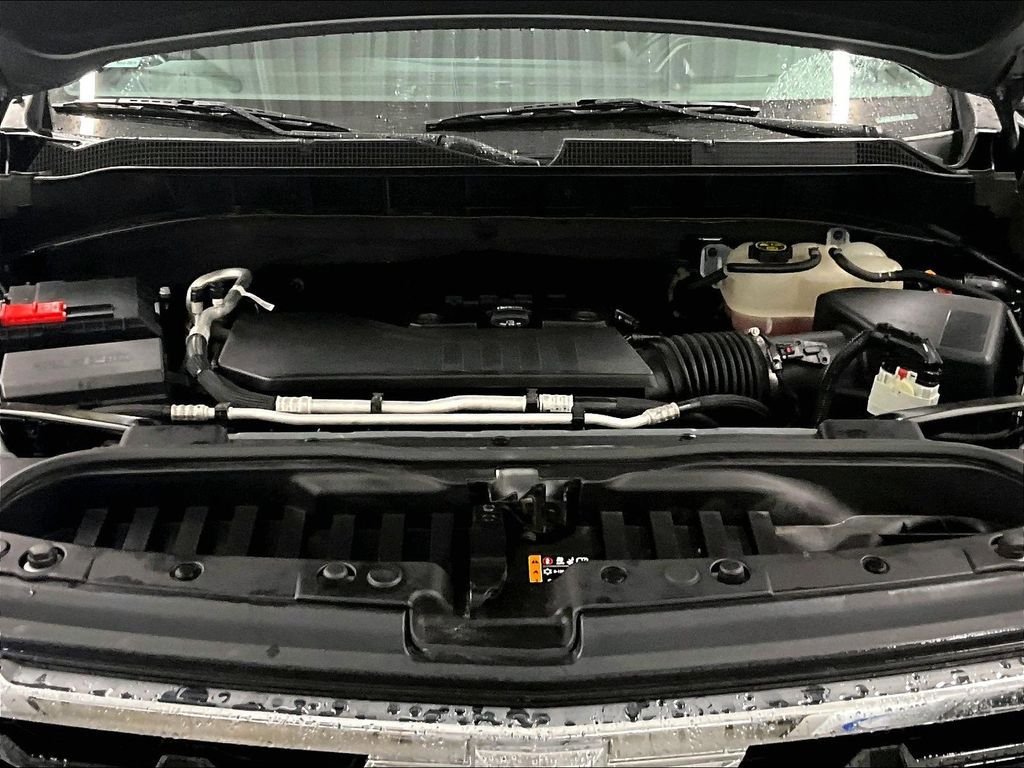Used 2023 Chevrolet Silverado 1500 LT AWD/4WD image 28