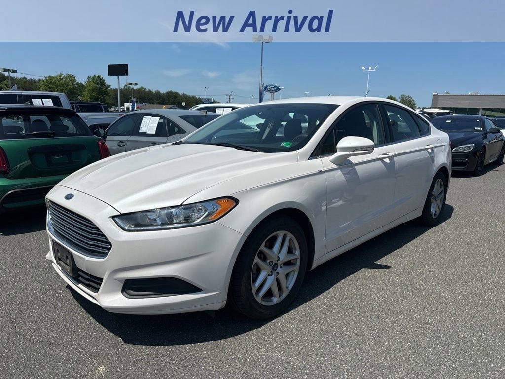 Used 2016 Ford Fusion SE FWD video 1