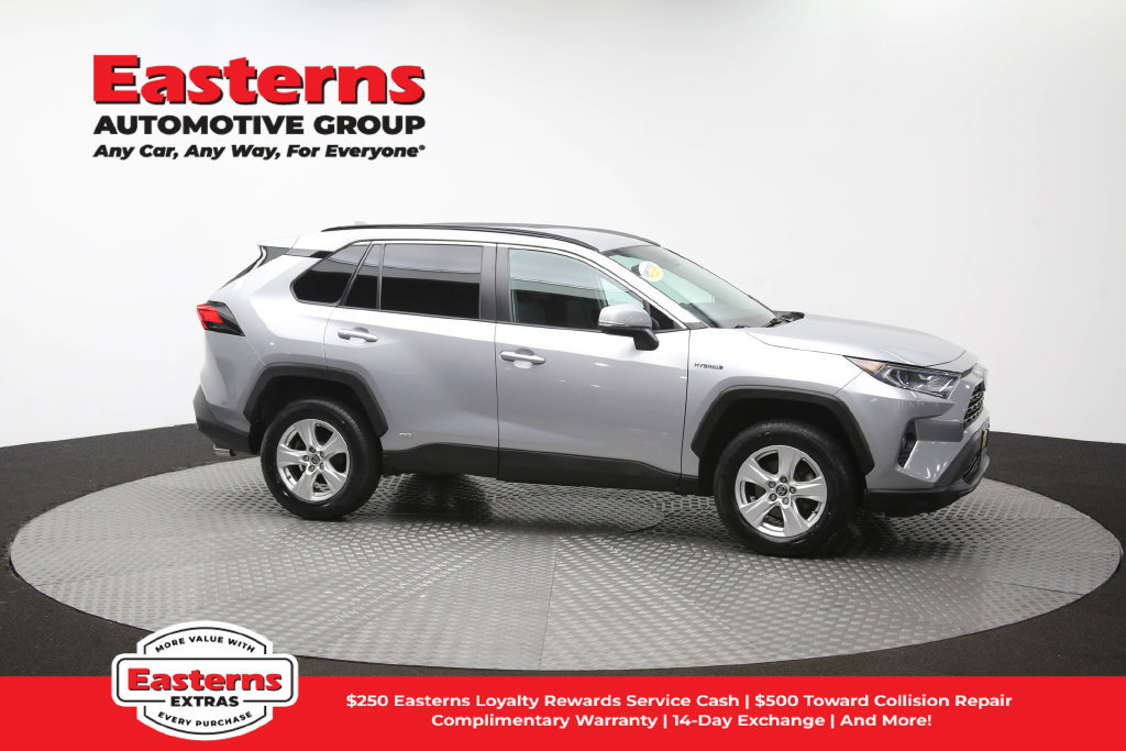 Used 2021 Toyota RAV4 XLE w/ XLE Grade Weather Package AWD/4WD image 49