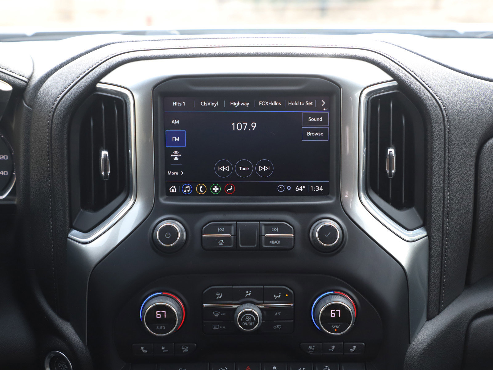 Used 2022 Chevrolet Silverado 3500 LTZ w/ LTZ Plus Package image 15