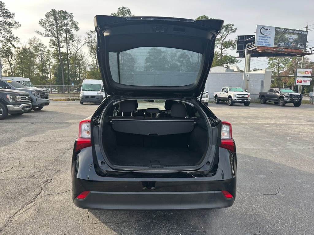 Used 2022 Toyota Prius LE image 41
