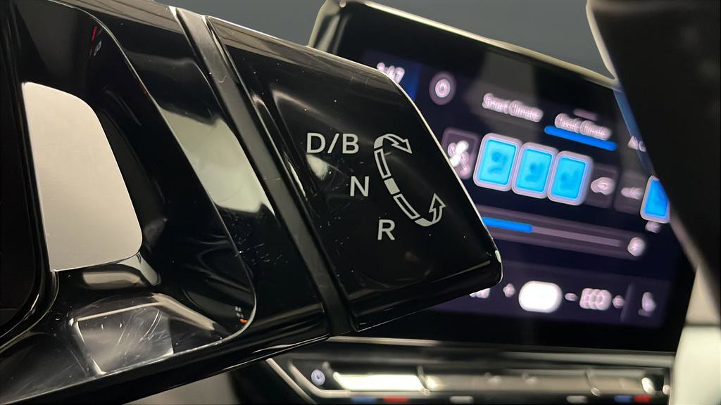 Used 2022 Volkswagen ID.4 Pro image 18