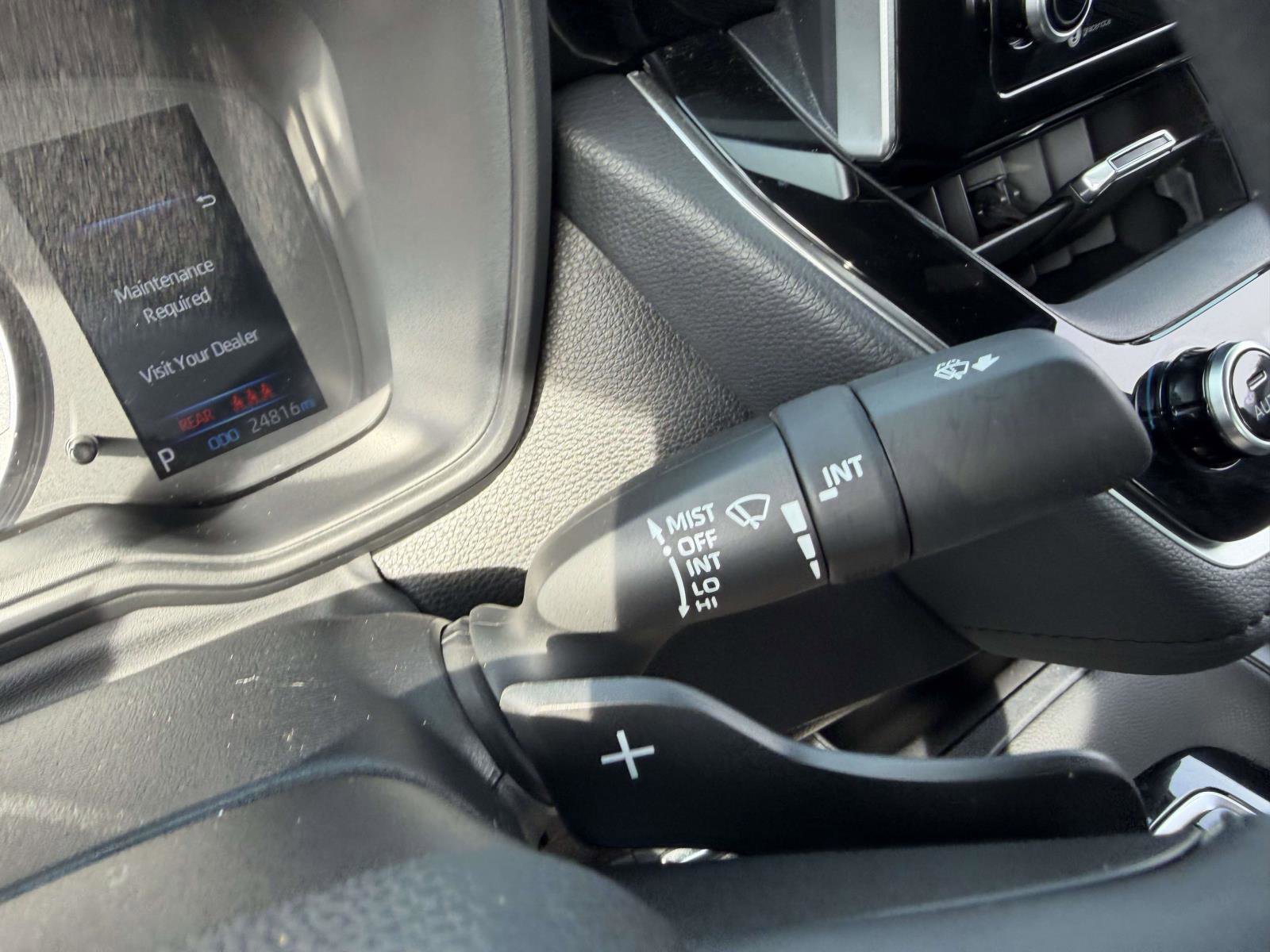 Used 2021 Toyota Corolla SE w/ Carpet Mat Package (TMS) image 26