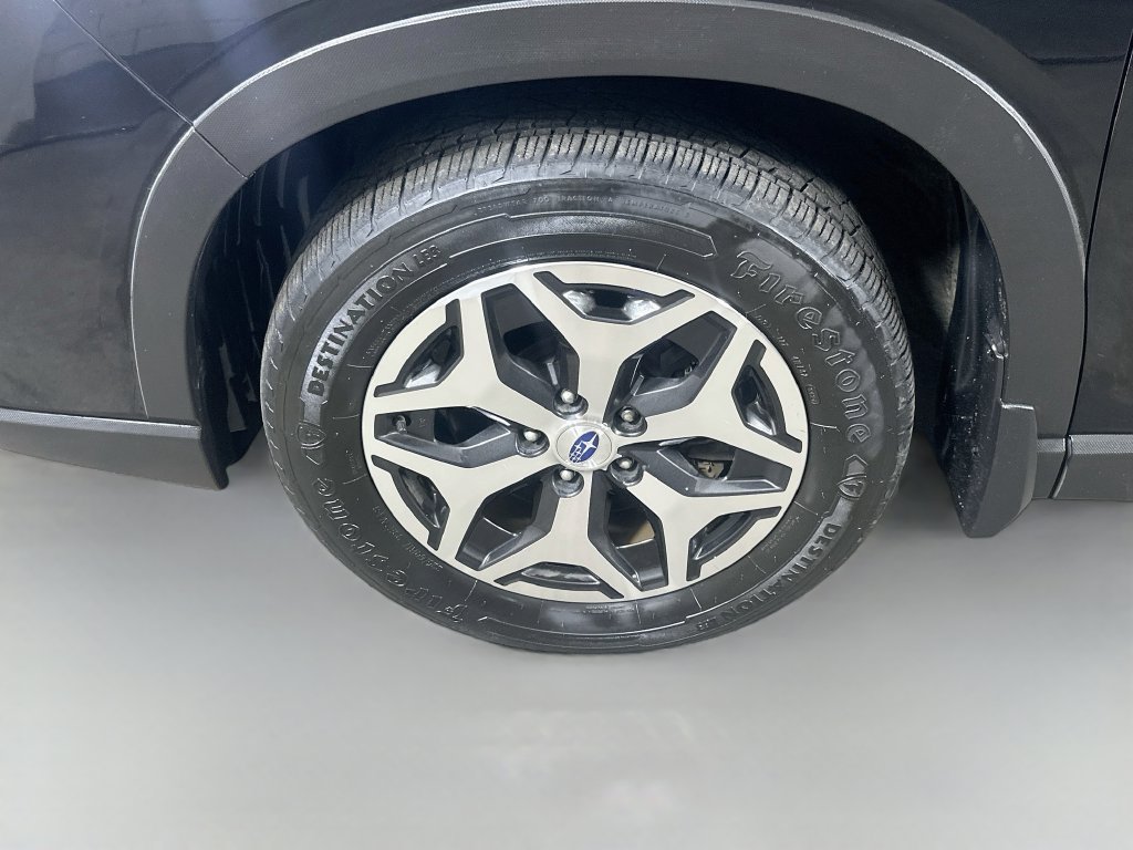 Used 2020 Subaru Forester Premium AWD/4WD image 8