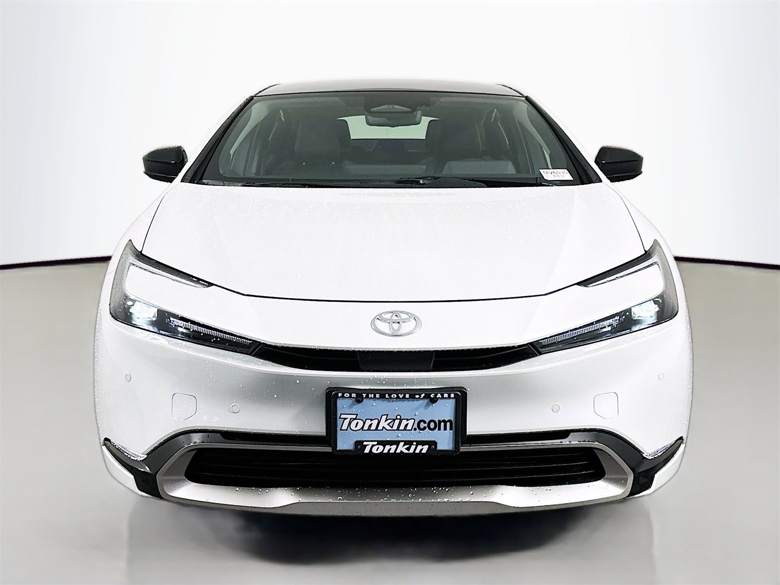 New 2026 Toyota Prius Plug-In Hybrid image 2